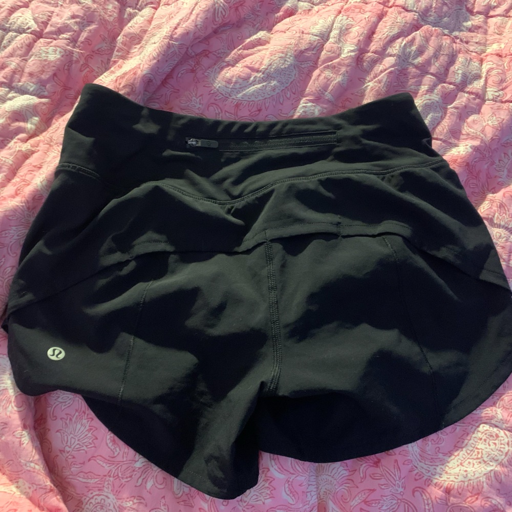 Lululemon hottie hot shorts in size 2